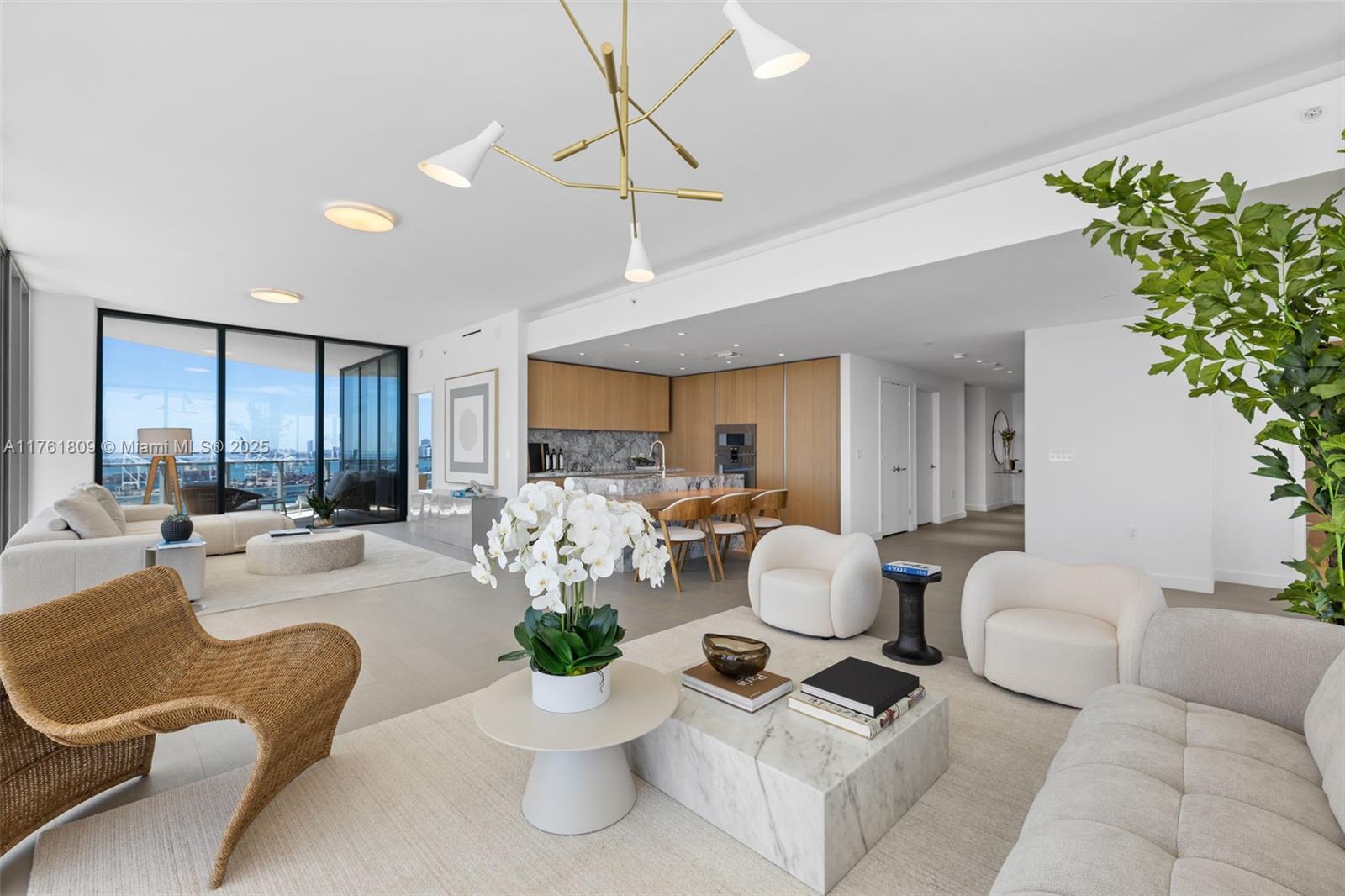 FIVE PARK - Residential