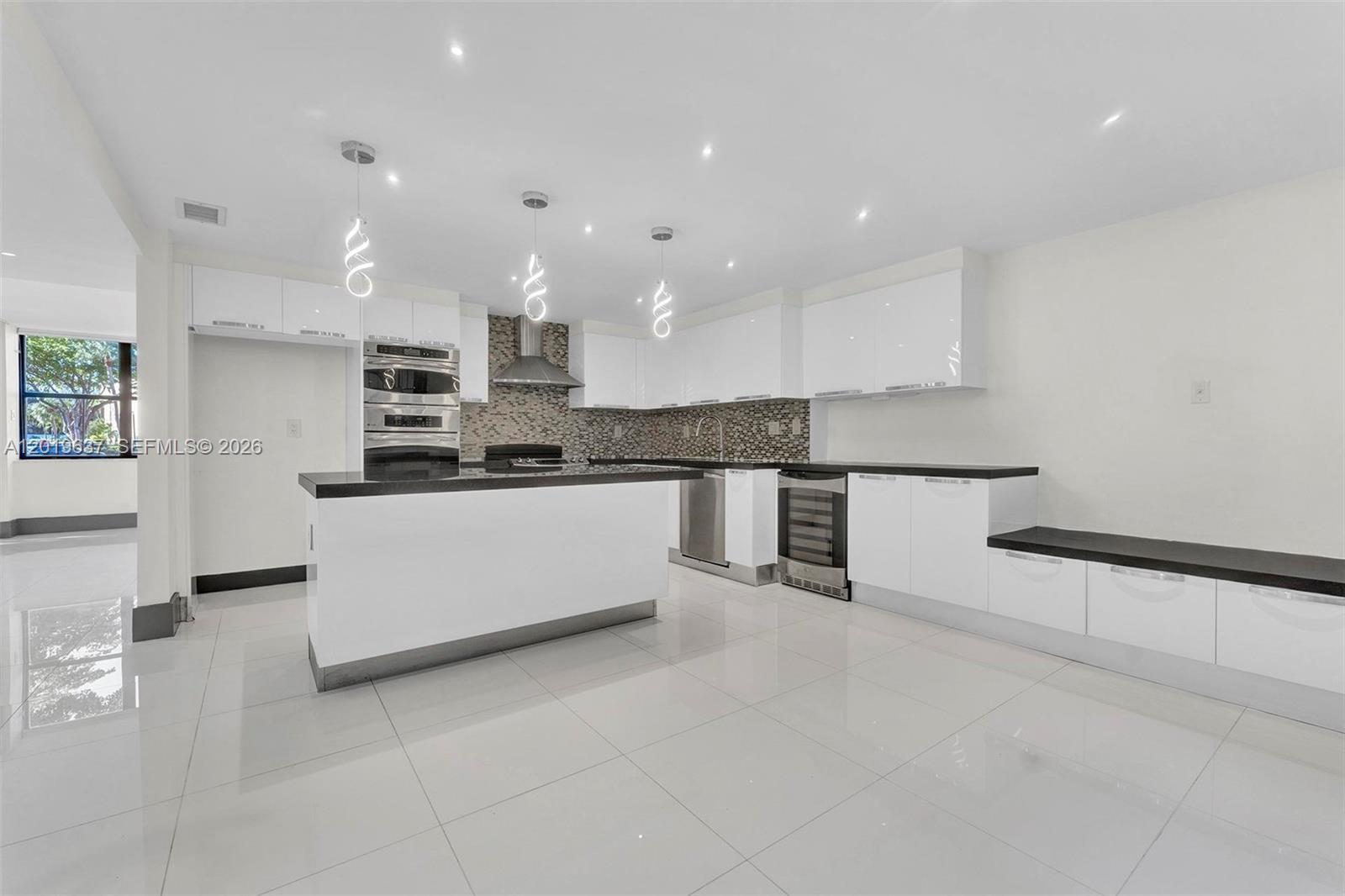VILLA DORADA CONDO NO 2 - Residential