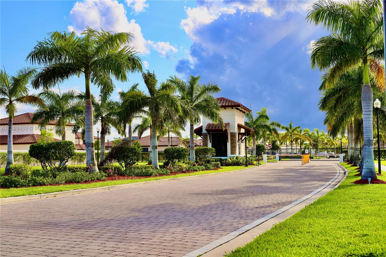 KINGMAN COMMONS - Residential