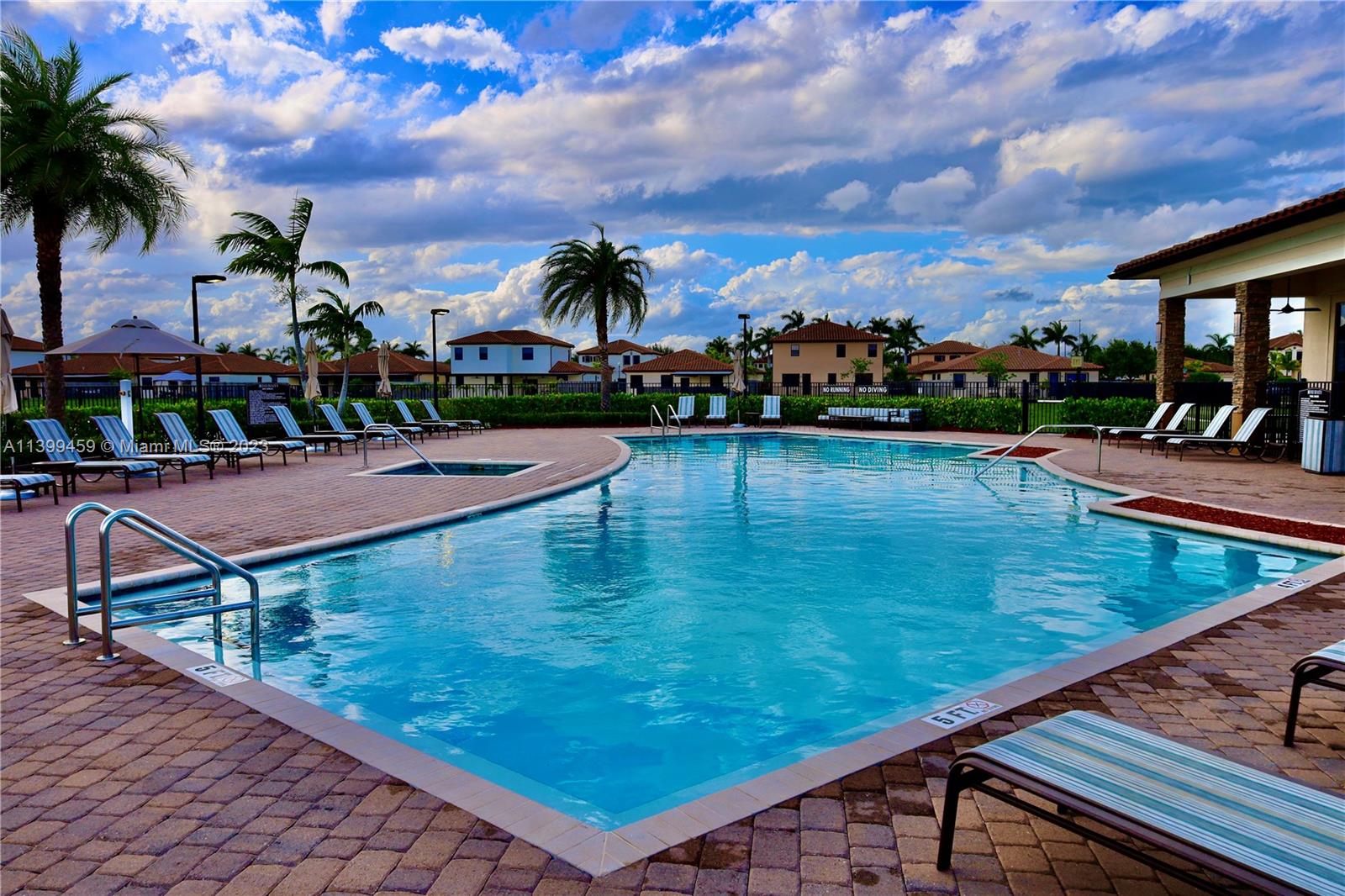 KINGMAN COMMONS - Residential
