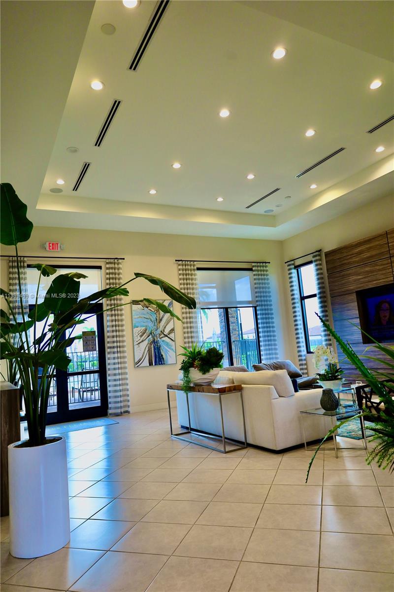KINGMAN COMMONS - Residential