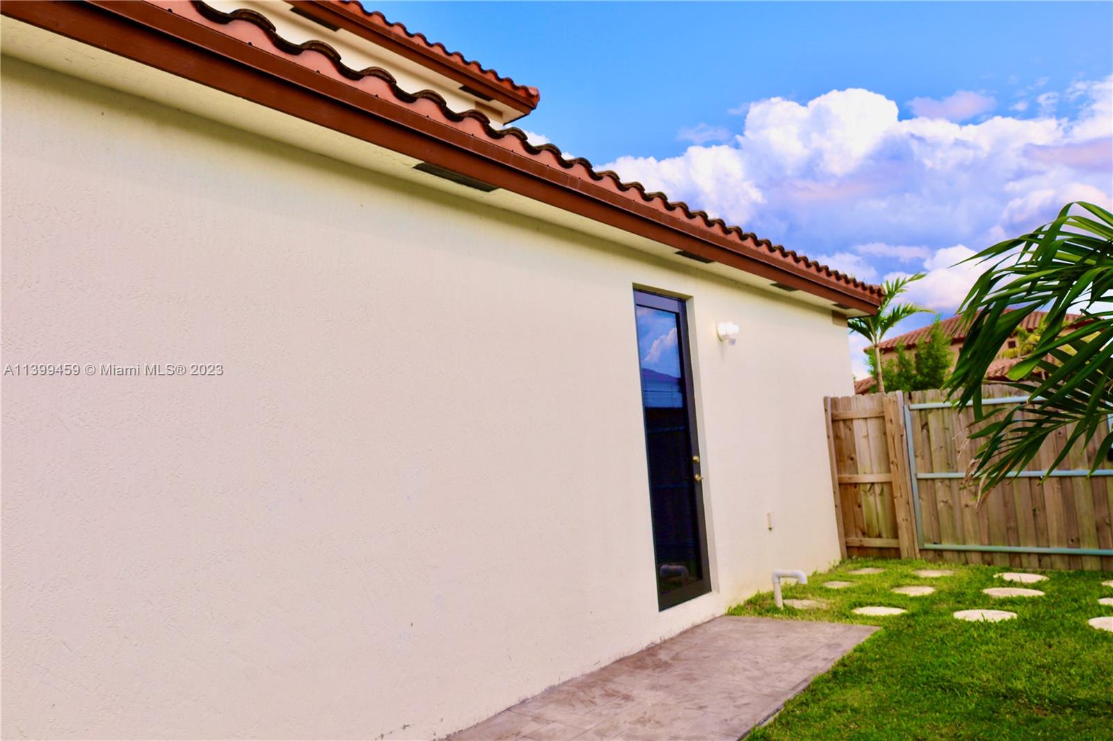 KINGMAN COMMONS - Residential