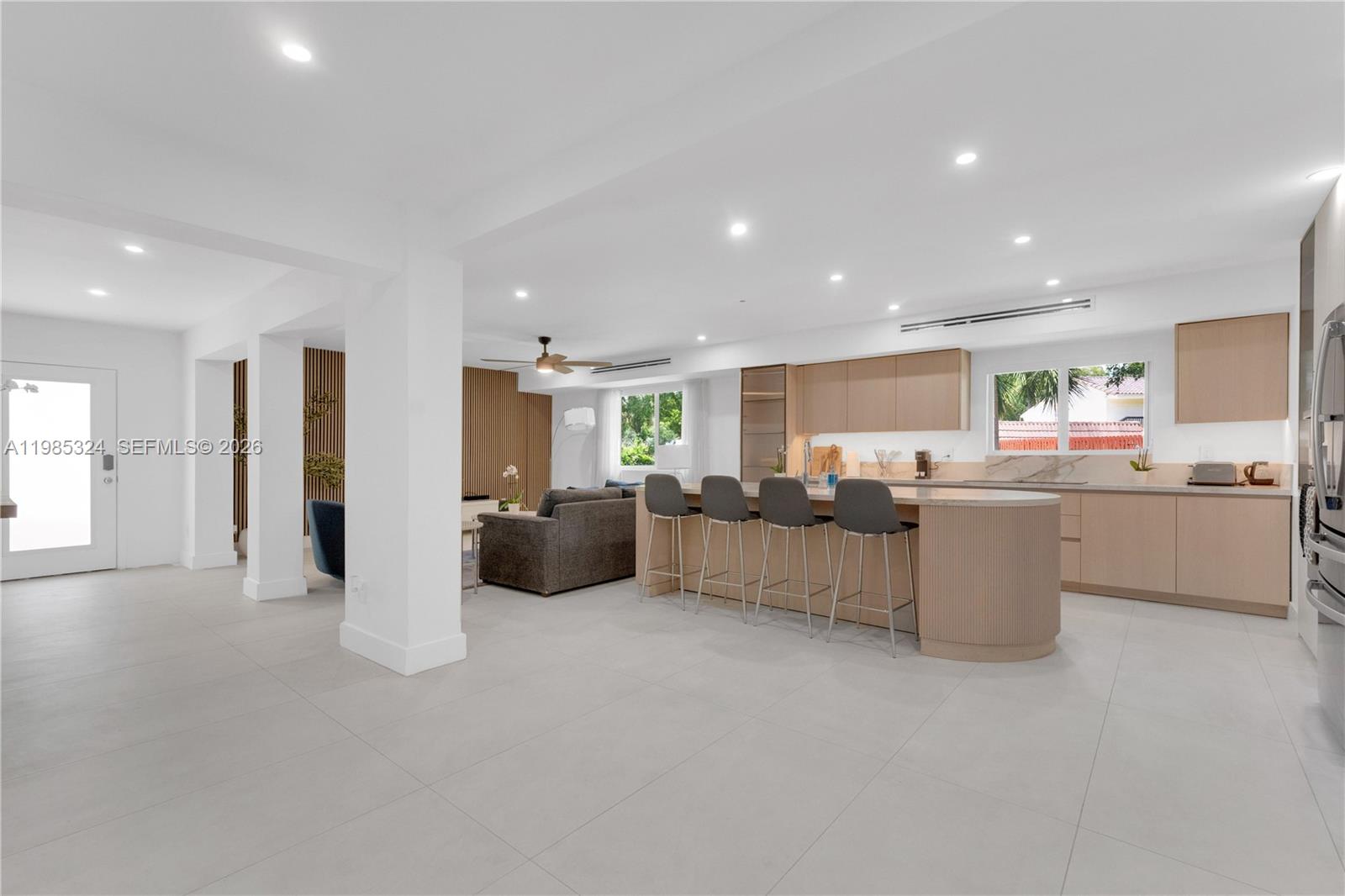 COUNTRY CLUB ESTATES UNIT - Residential