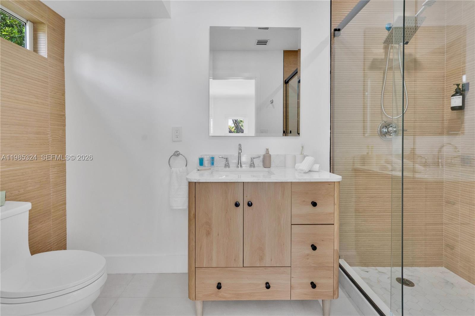COUNTRY CLUB ESTATES UNIT - Residential