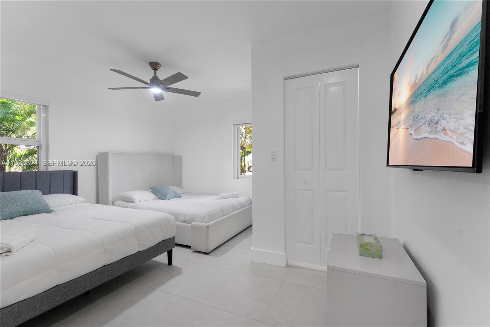 COUNTRY CLUB ESTATES UNIT - Residential