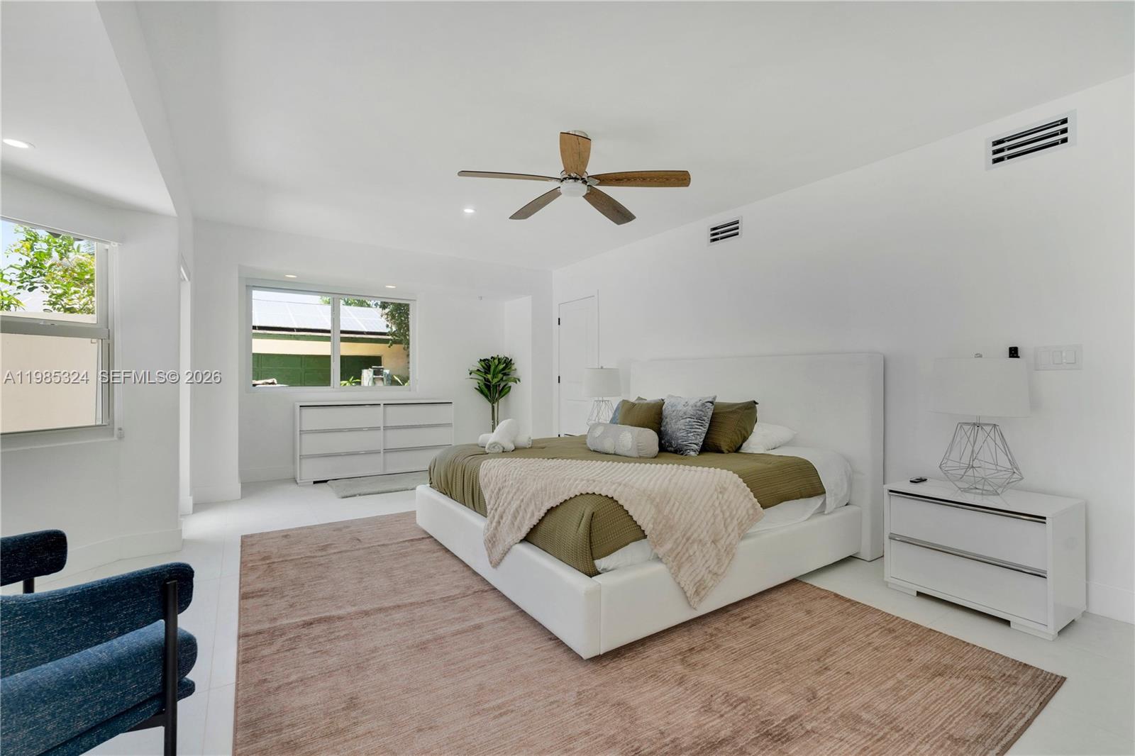 COUNTRY CLUB ESTATES UNIT - Residential