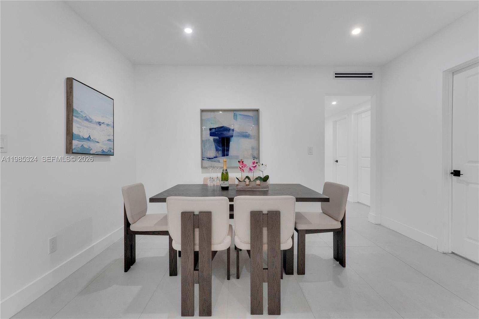 COUNTRY CLUB ESTATES UNIT - Residential
