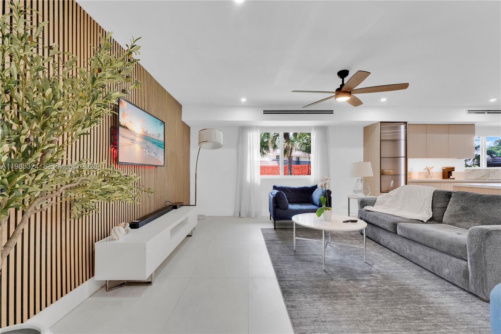 COUNTRY CLUB ESTATES UNIT - Residential