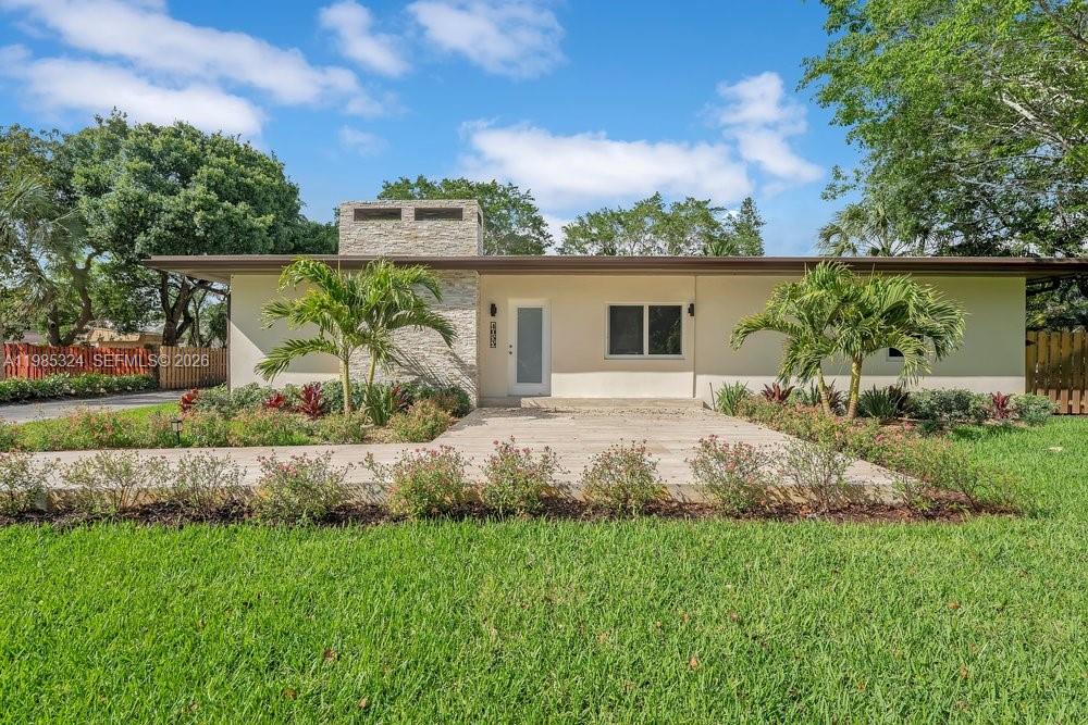 COUNTRY CLUB ESTATES UNIT - Residential