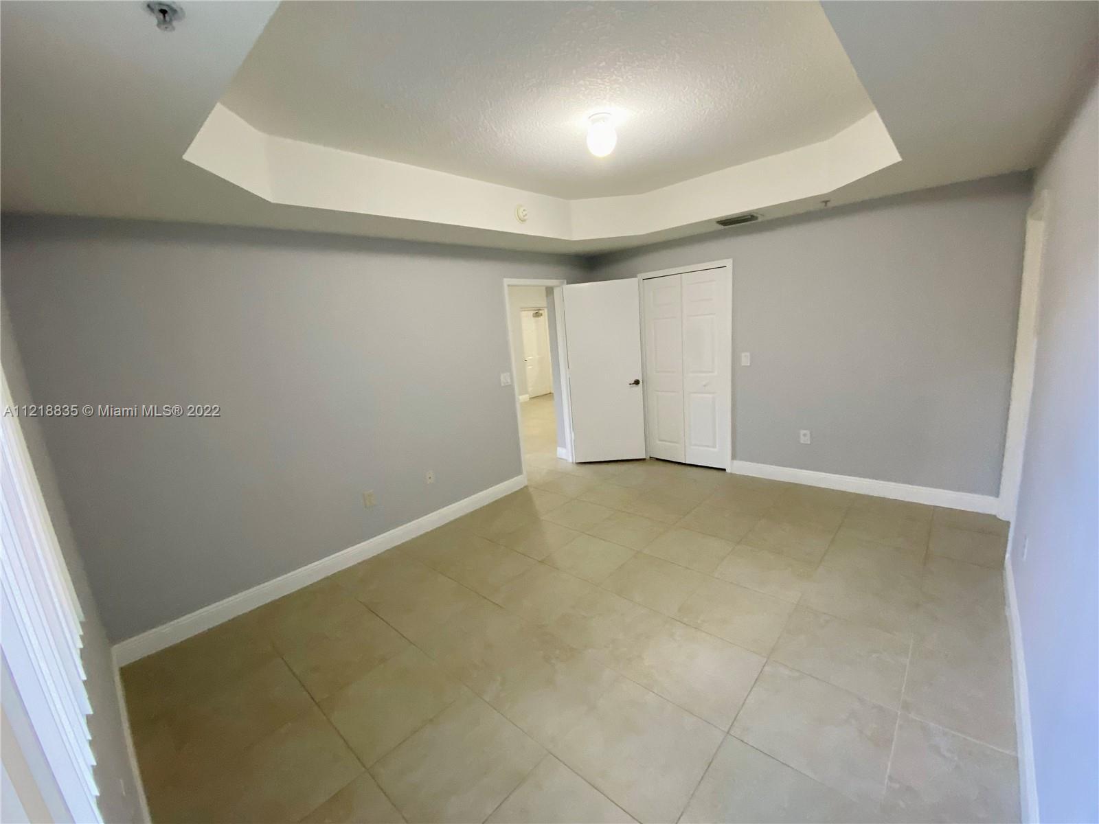 THE COURTS AT DORAL ISLES - Residential Lease