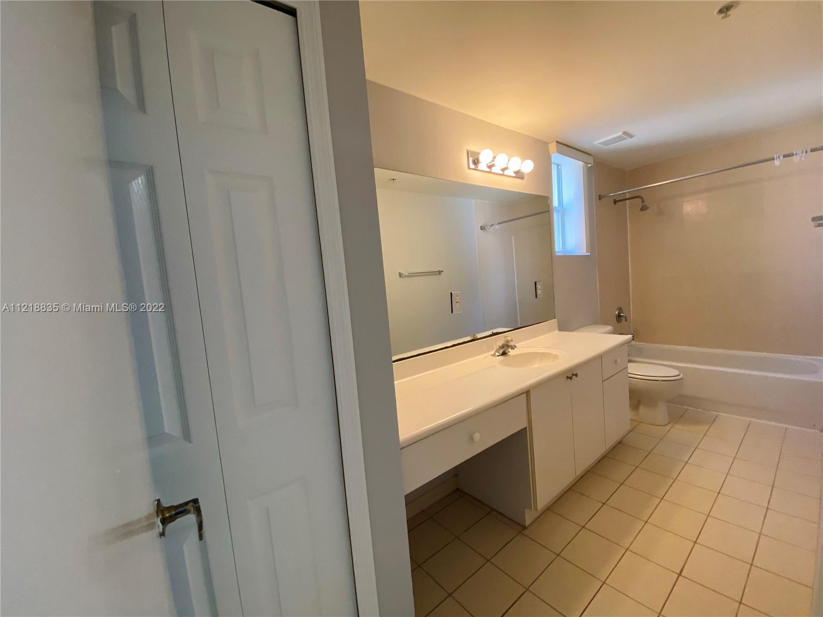 THE COURTS AT DORAL ISLES - Residential Lease