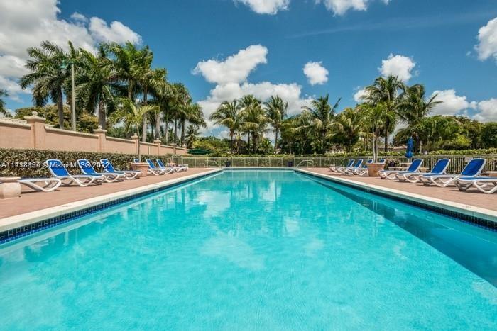 THE COURTS AT DORAL ISLES - Residential Lease