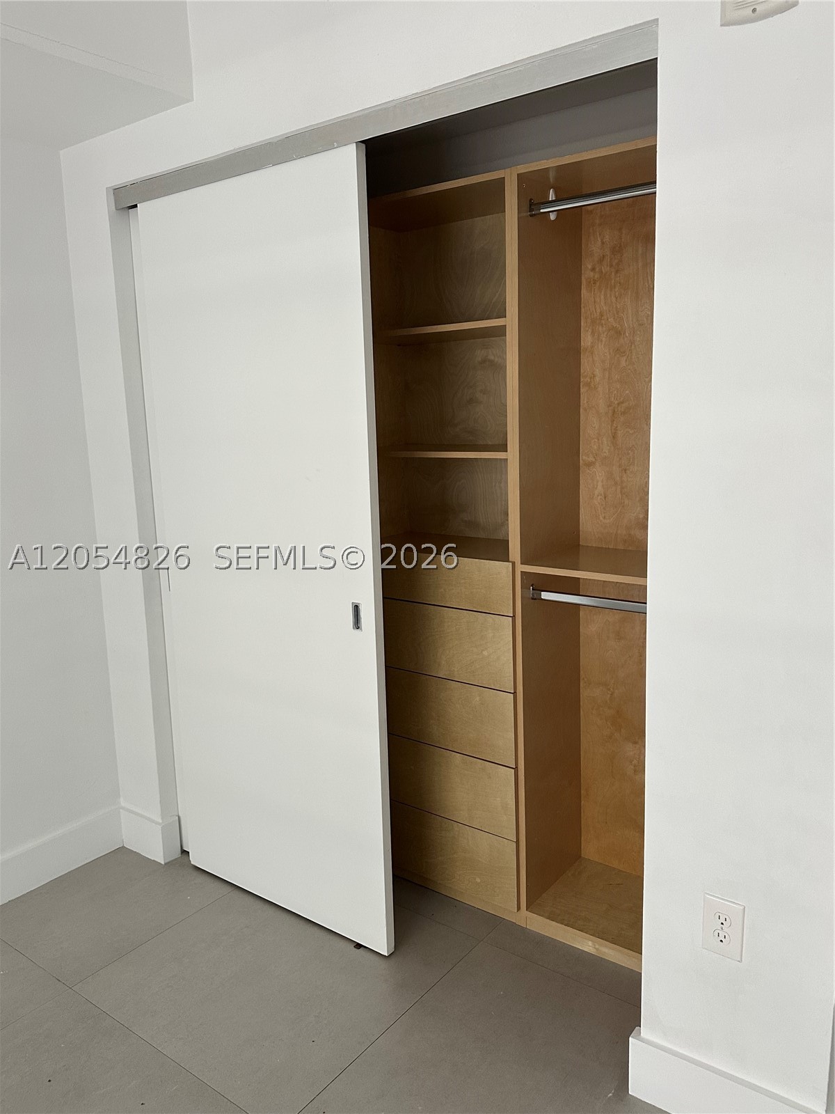 1010 BRICKELL CONDO - Residential Lease