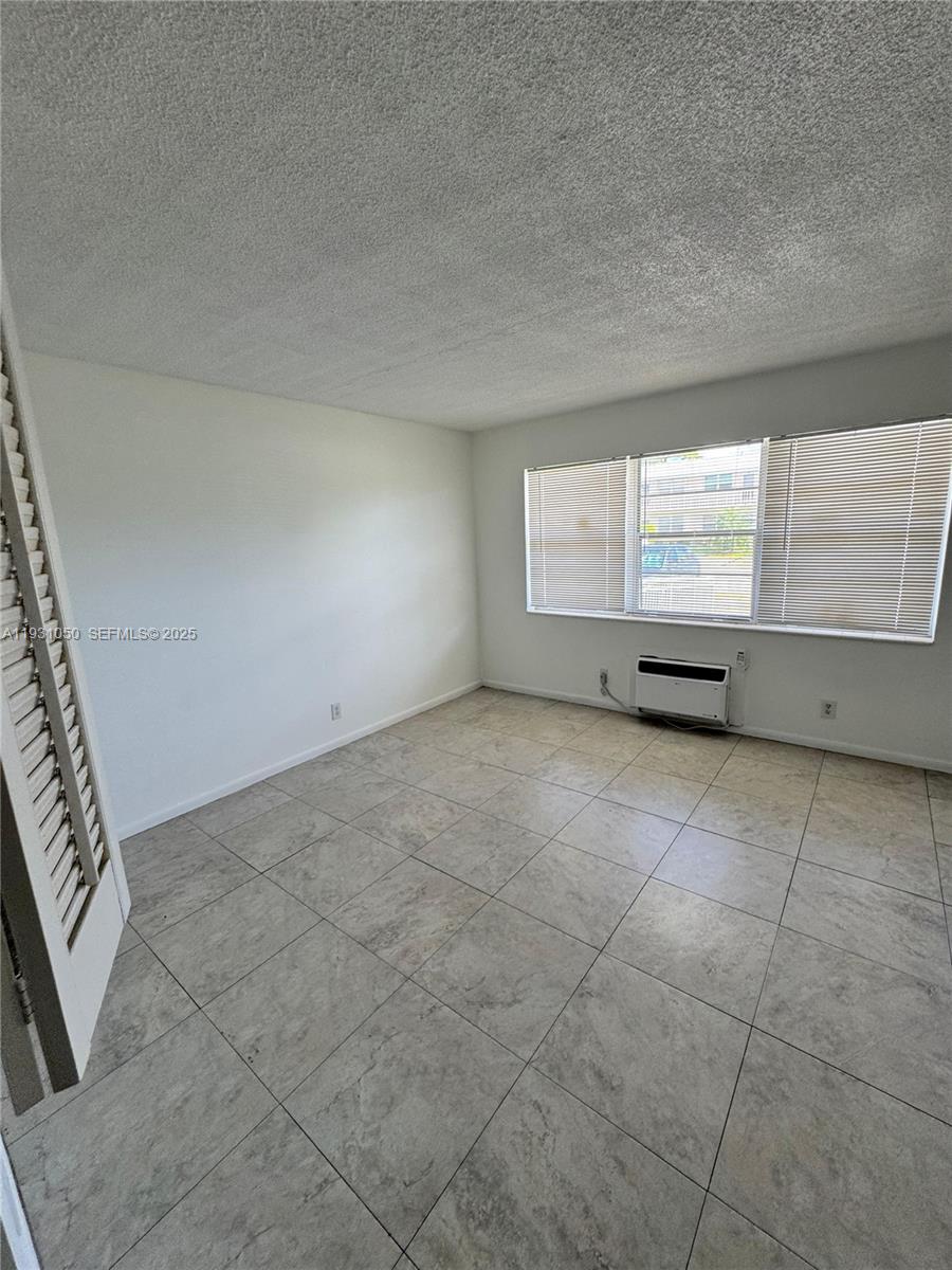 HASTINGS CONDOS - Residential