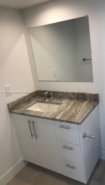 GABLES WATERWAY TOWERS CO - Residential Lease