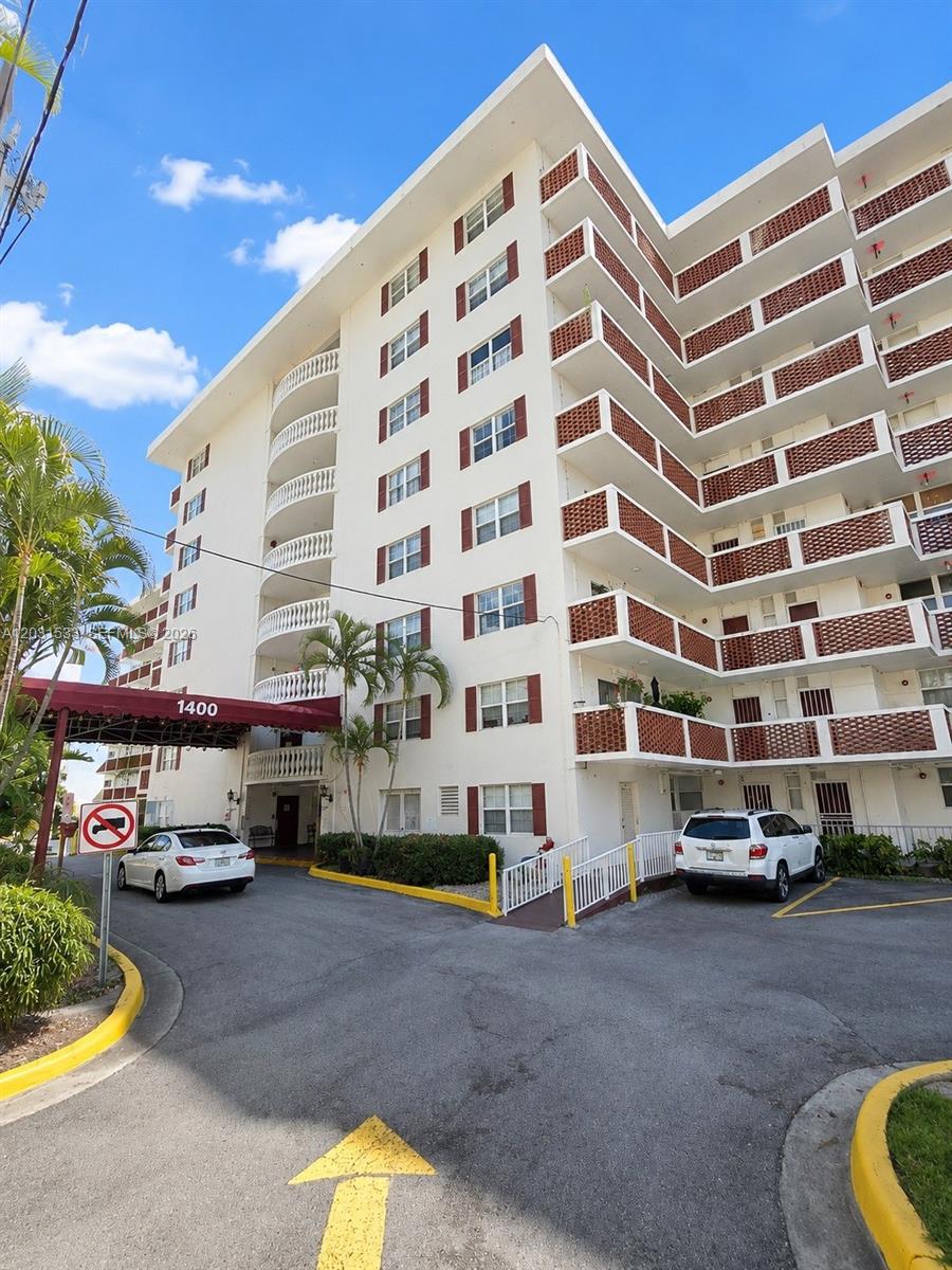 Beautiful 1BR/1.5BA condo located in the highly desirable gated community of Eastern Shores. Situated on the 8th and top floor, this residence offers added privacy, tranquility, and pleasant canal views.

Ideally located just minutes from Sunny Isles Beach, Aventura Mall, and Oleta River State Park, with convenient access to shopping, dining, supermarkets, entertainment, and everything South Florida has to offer.

Boating enthusiasts will appreciate the availability of dock rentals with direct ocean access and no fixed bridges. Community amenities include a waterfront pool, fitness center, sauna, BBQ area, clubhouse, guest parking, and secured entry.

Perfect as a primary residence, vacation home, or investment property. Don't miss this opportunity to own in one of North Miami Beach's most sought-after waterfront communities.