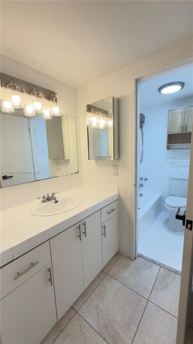 EASTERN SHORES WHITE HOUS - Residential