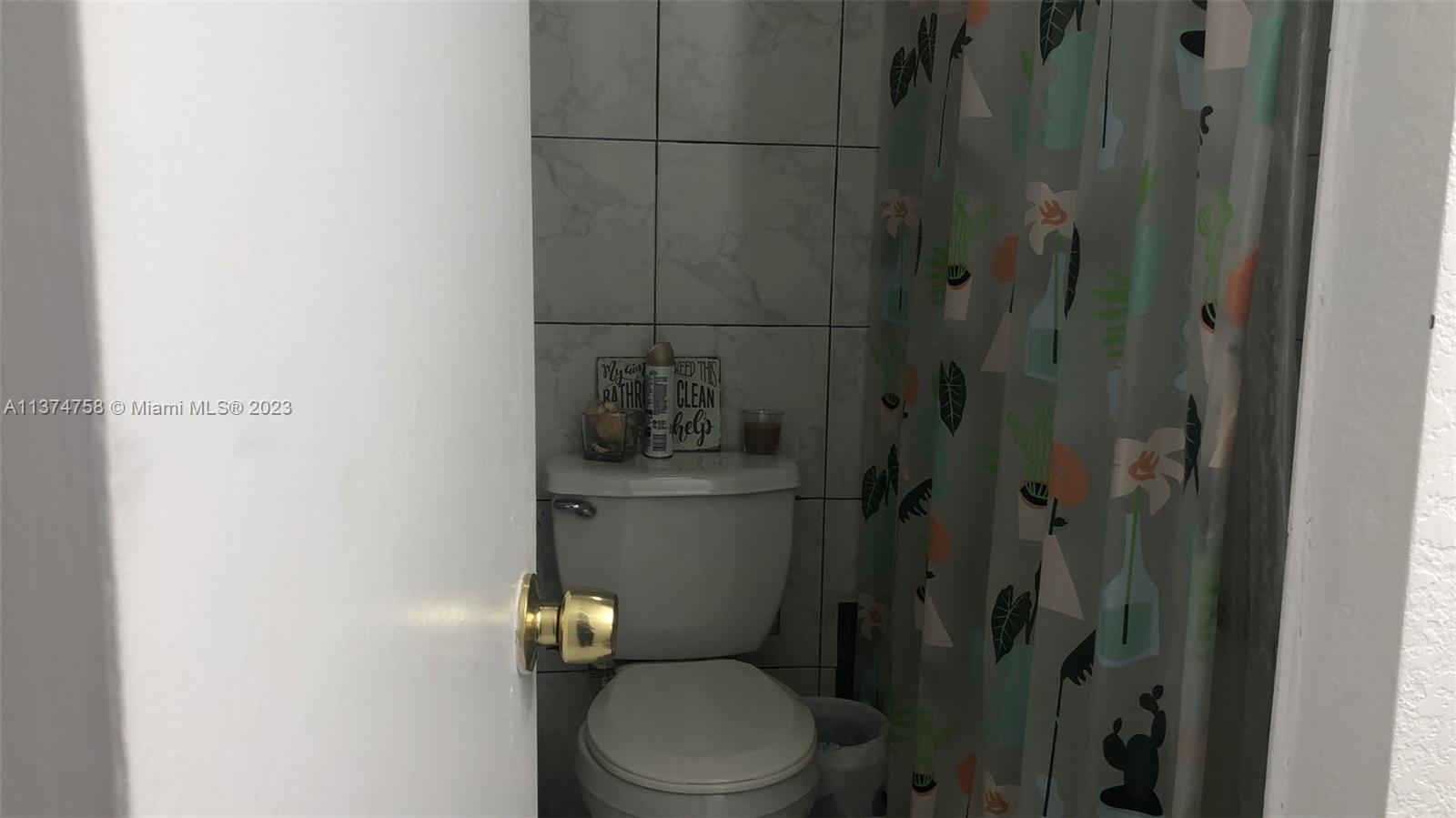 SOUTH LAKE VILLAS CONDO - Residential Lease