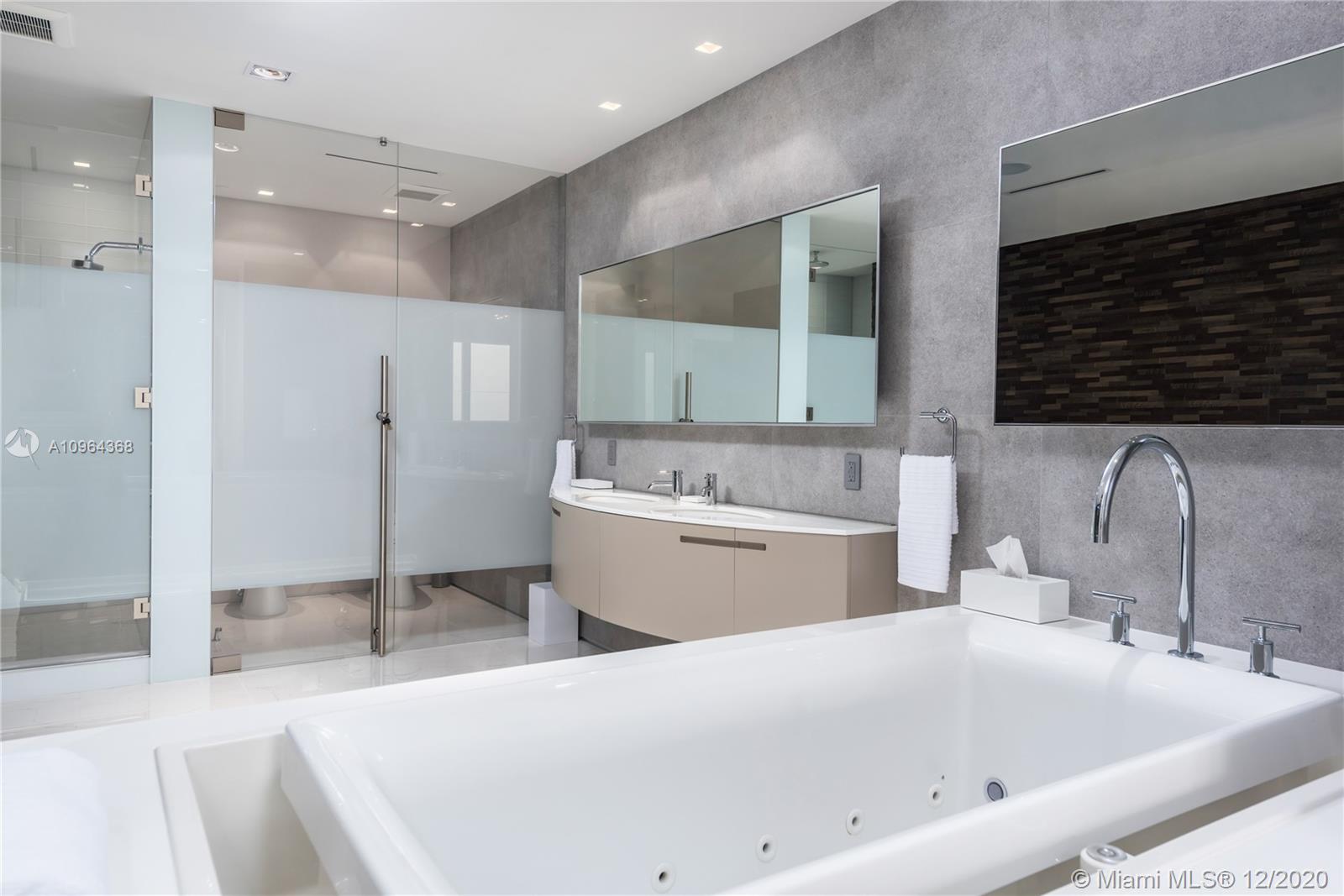 BAL HARBOUR NORTH SOUTH C - Residential