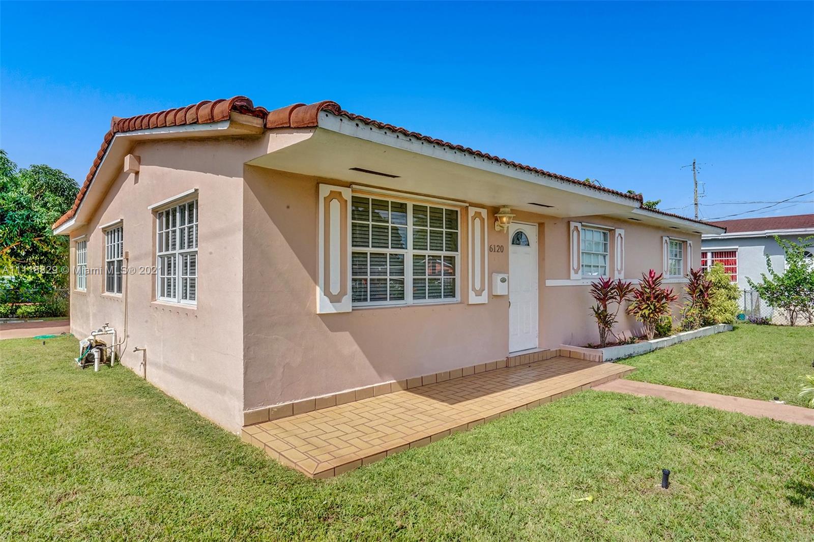 SARATOGA HEIGHTS - Residential