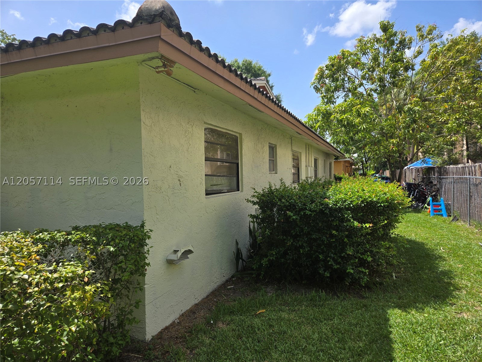 CASTLEWOOD - Residential Income