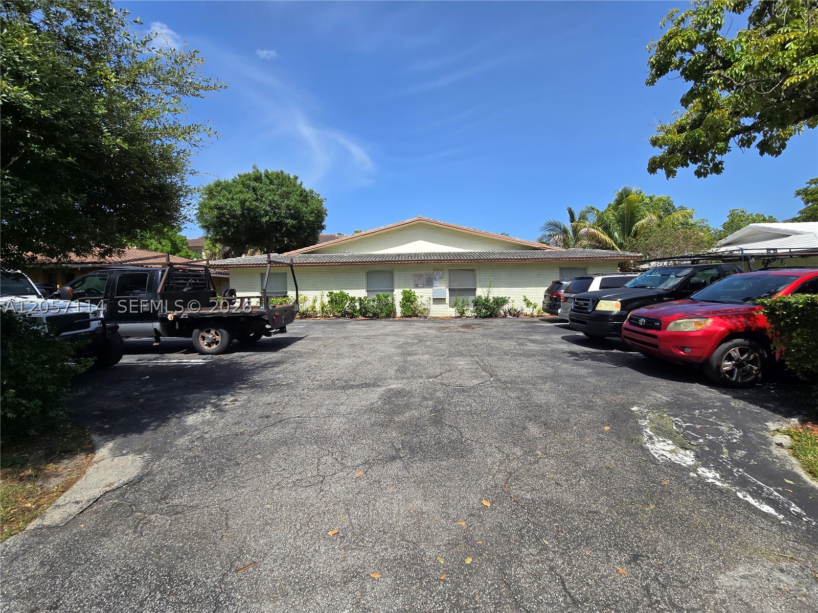 CASTLEWOOD - Residential Income