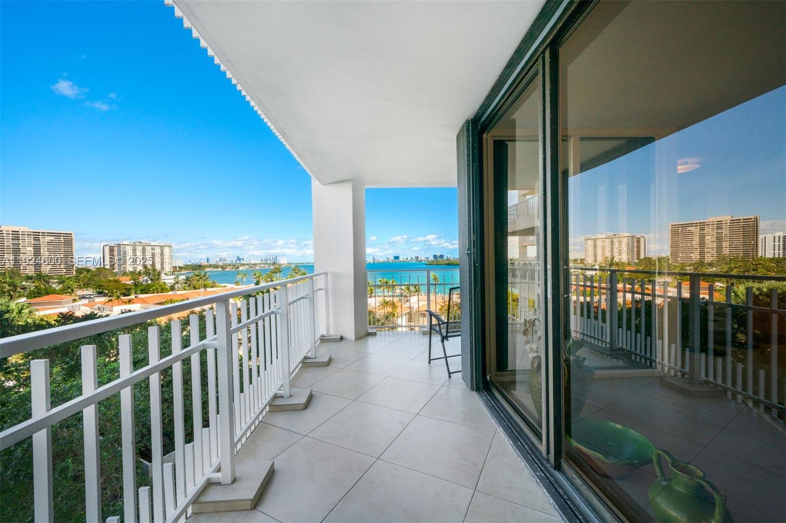 THE TOWERS OF QUAYSIDE CO - Residential