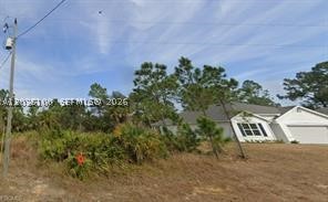 Great homesite in a growing area of new and newer homes! Central water, near schools including Florida Southwestern State College, medical, and the New LaBelle Sports Park. NOT IN A FLOOD ZONE AND NO HOA!