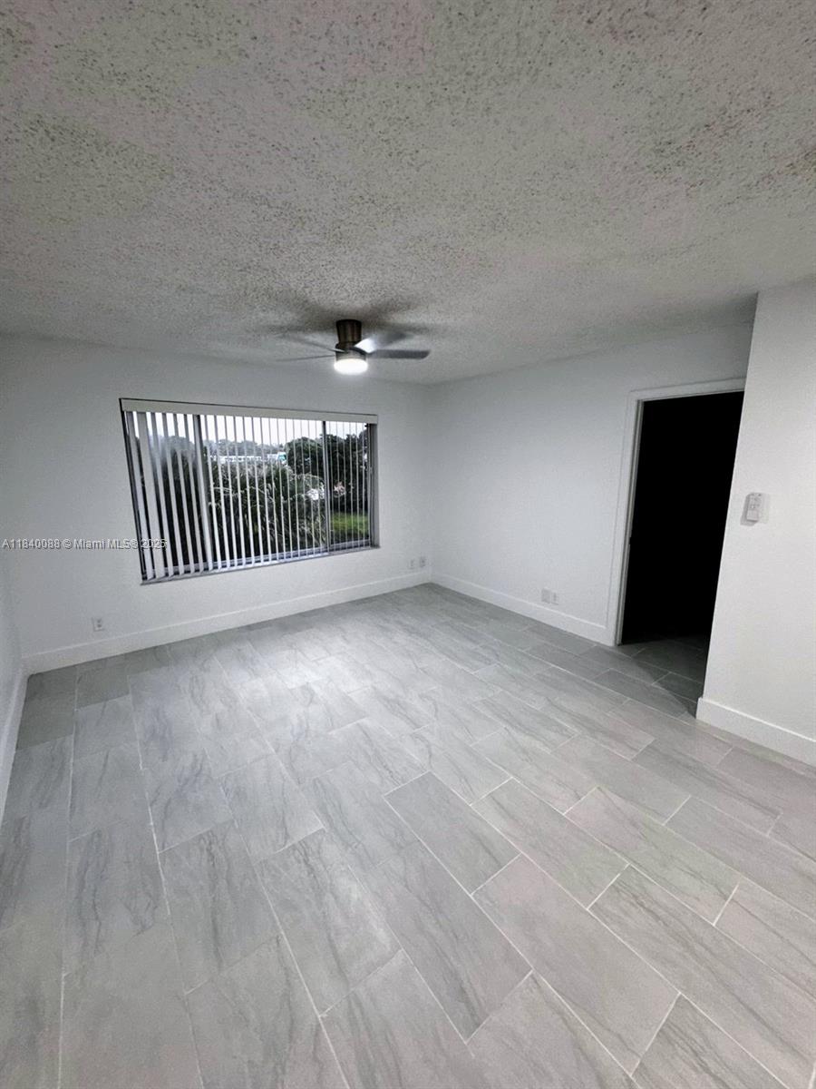 LAKEWOOD VILLAGE - Residential Lease