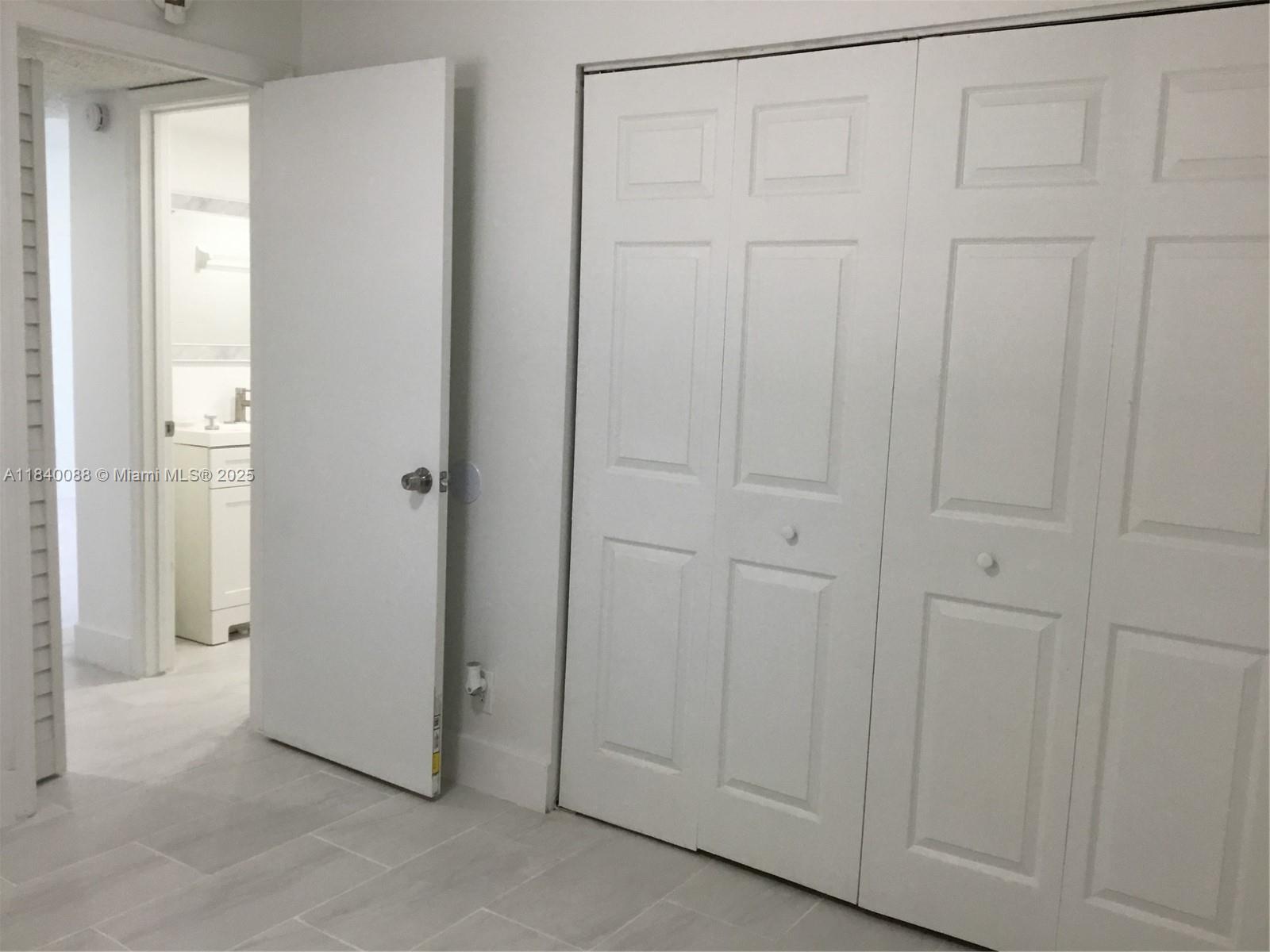 LAKEWOOD VILLAGE - Residential Lease