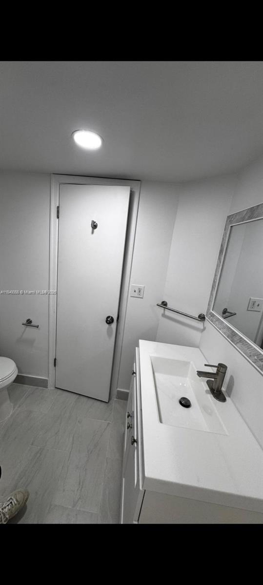 LAKEWOOD VILLAGE - Residential Lease