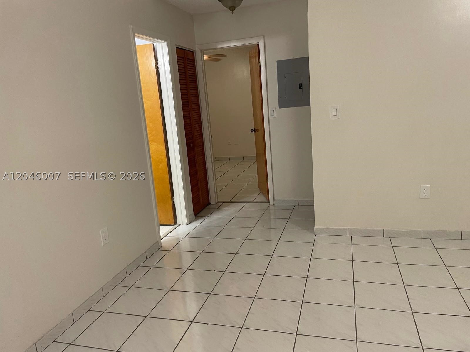 SILVER GARDENS VILLAS CON - Residential