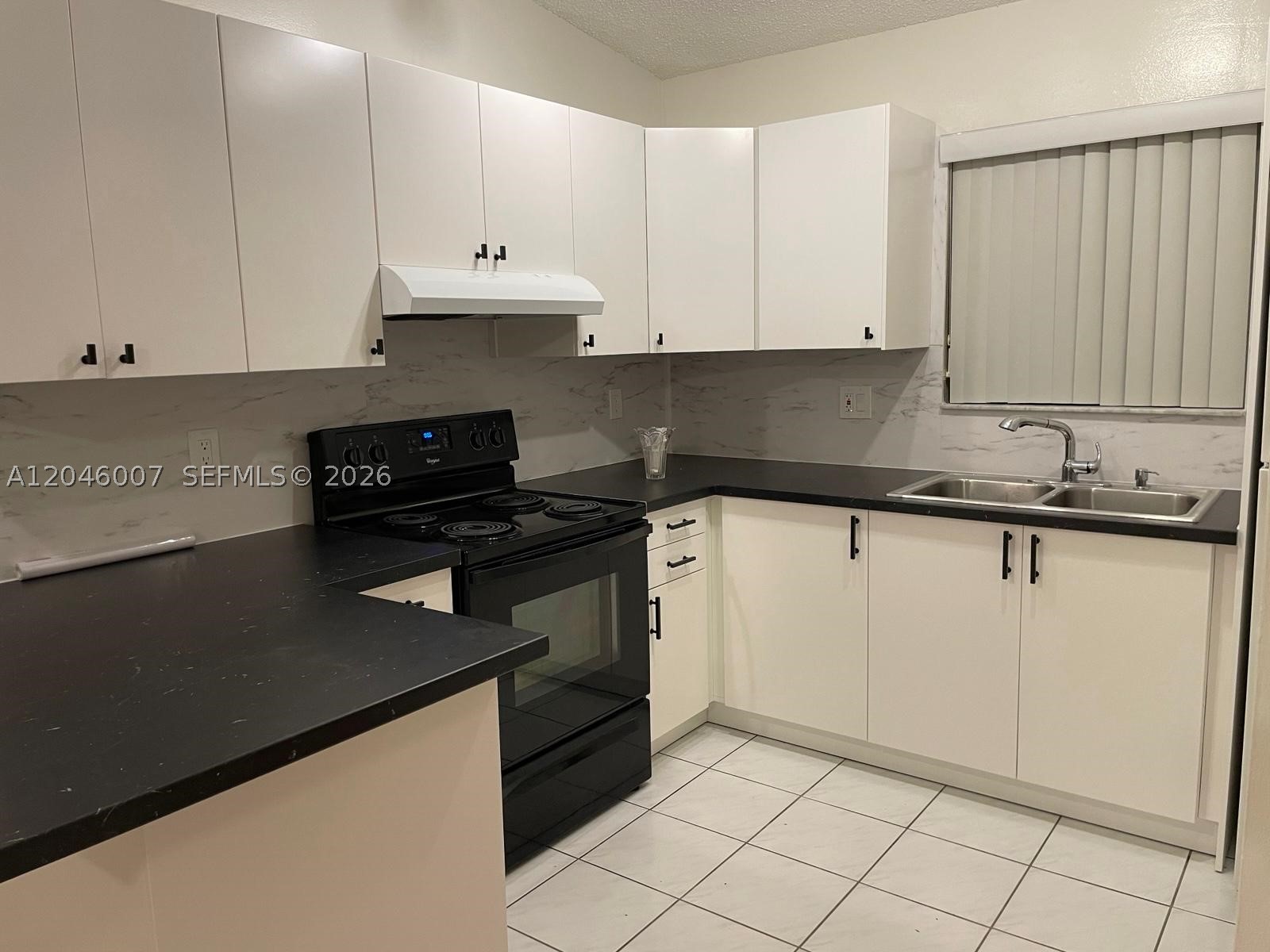 SILVER GARDENS VILLAS CON - Residential