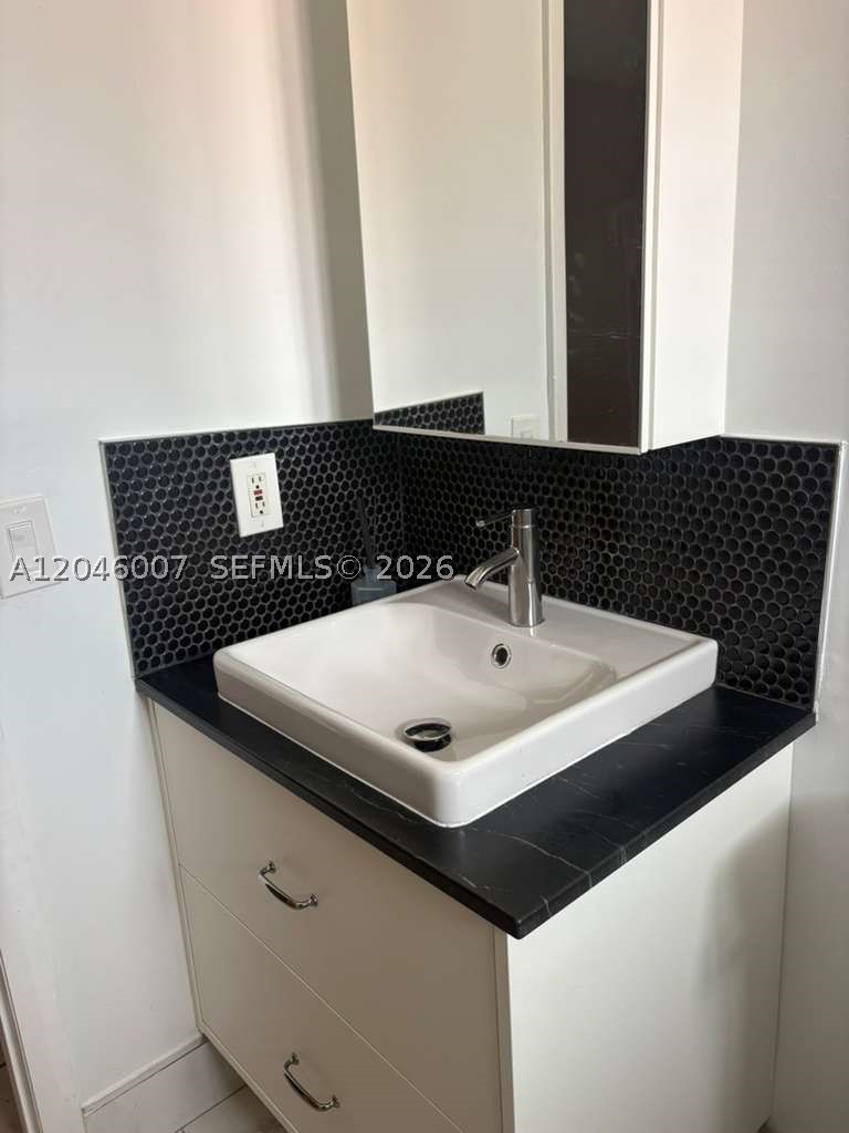 SILVER GARDENS VILLAS CON - Residential