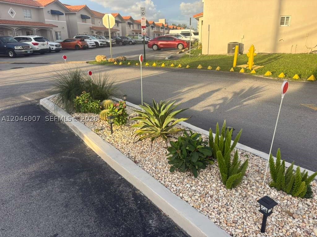 SILVER GARDENS VILLAS CON - Residential