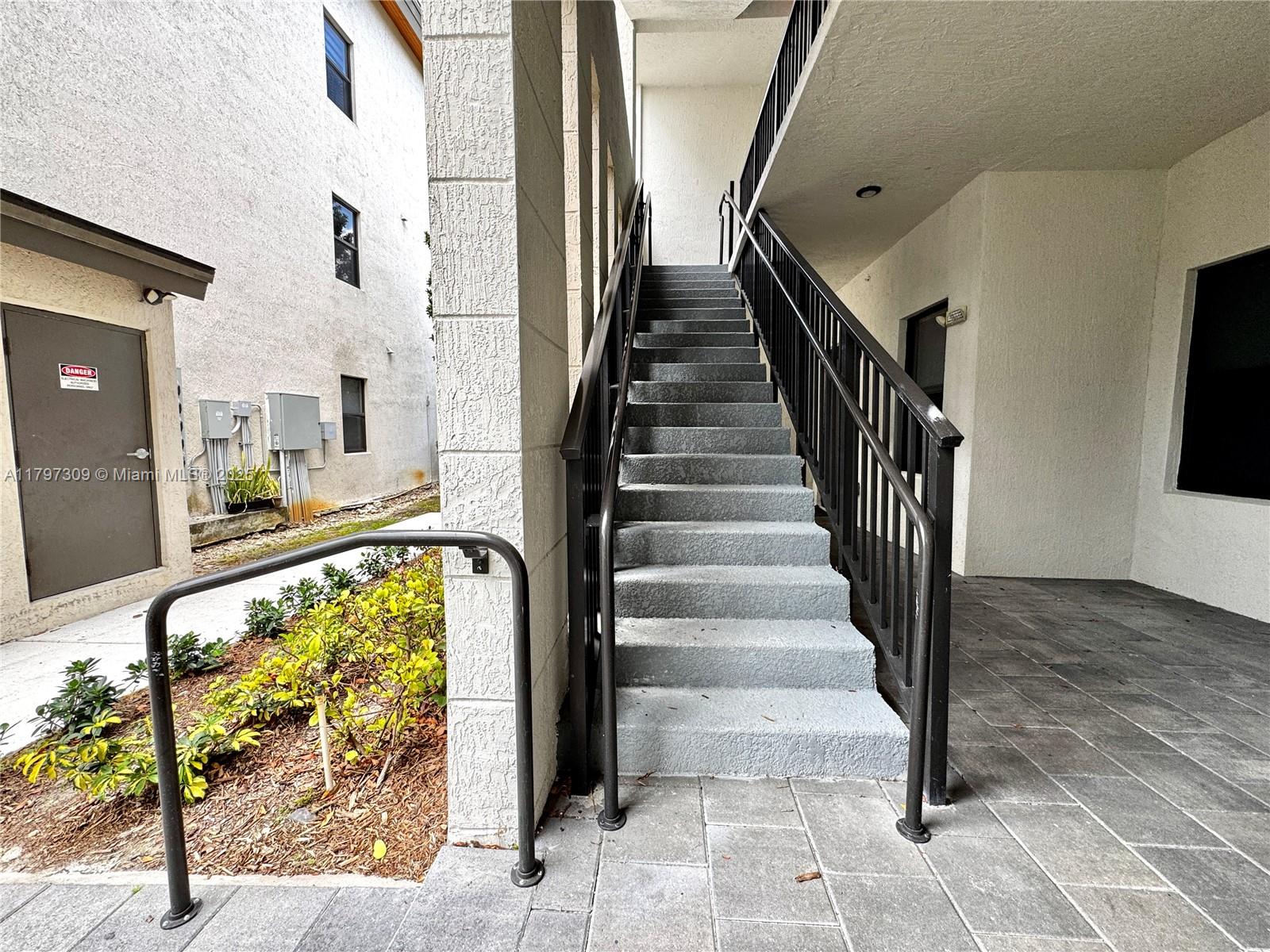 APEX AT PARK CENTRAL COND - Residential
