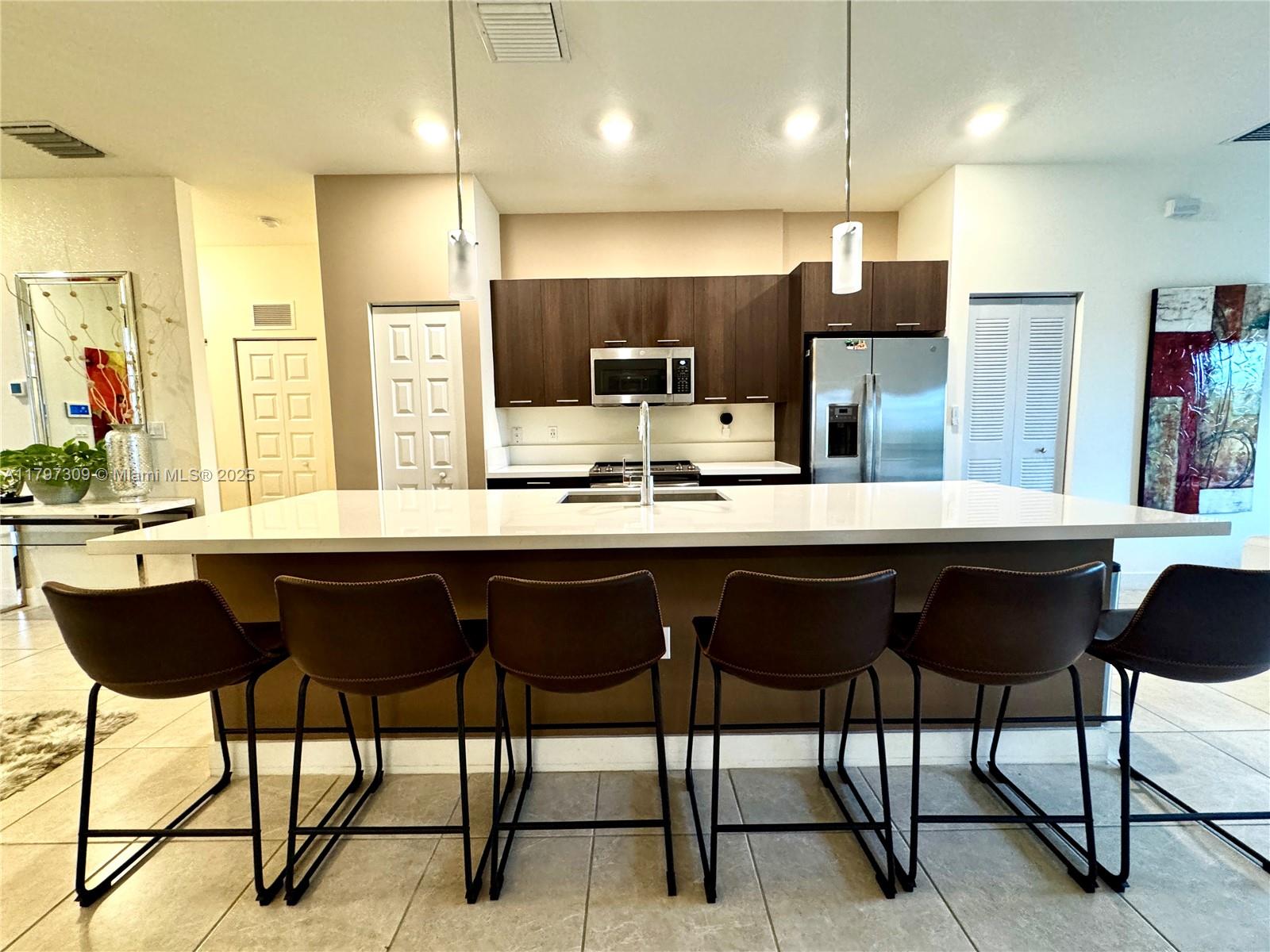 APEX AT PARK CENTRAL COND - Residential
