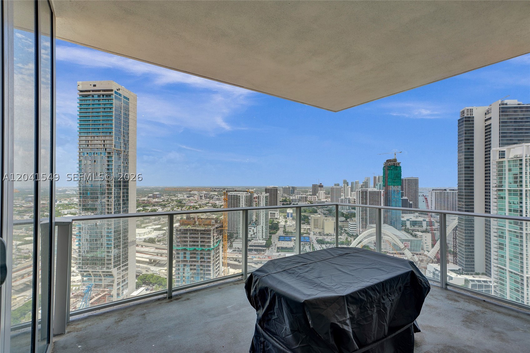 PARAMOUNT MIAMI WORLDCENT - Residential