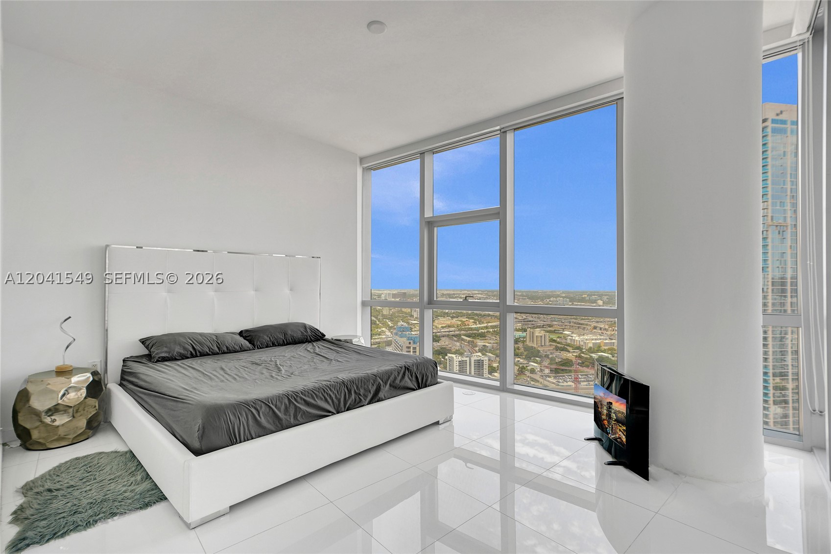 PARAMOUNT MIAMI WORLDCENT - Residential