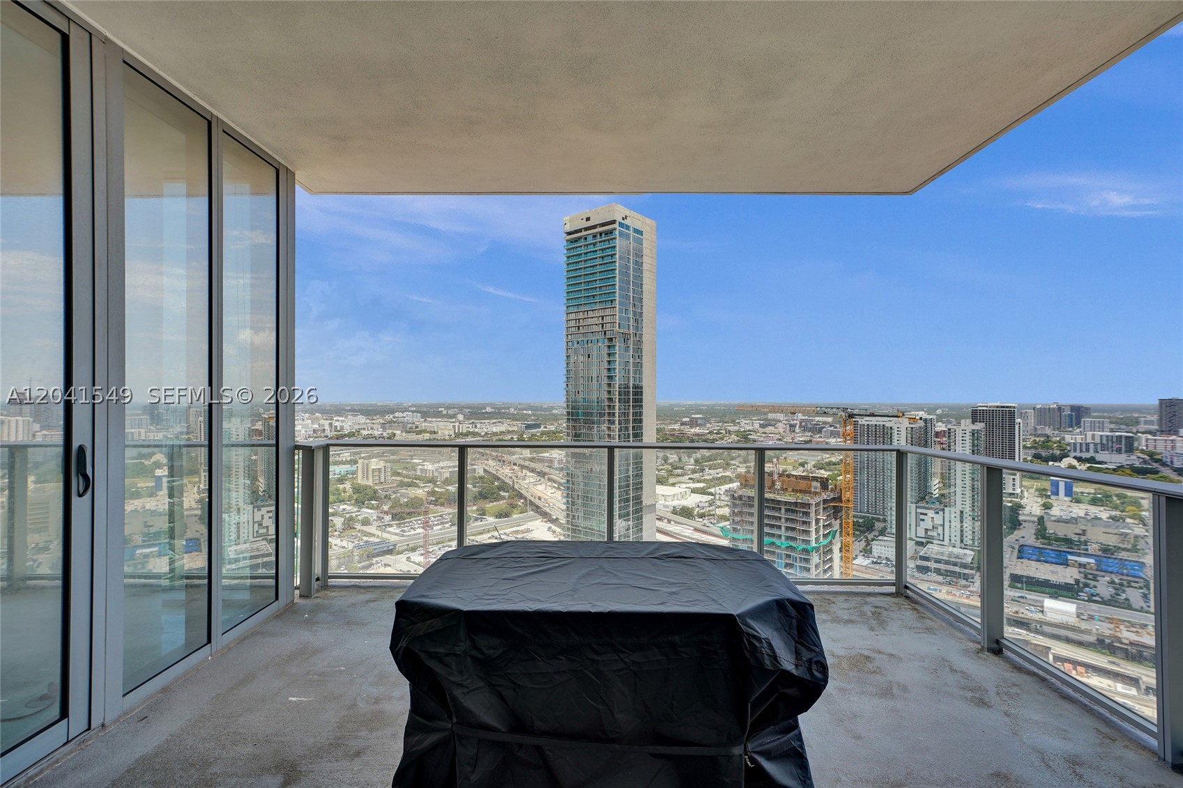 PARAMOUNT MIAMI WORLDCENT - Residential
