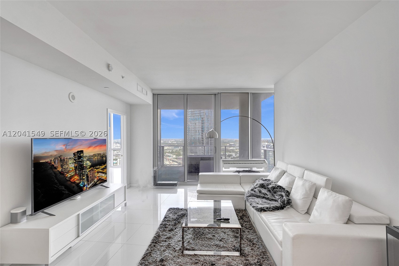 PARAMOUNT MIAMI WORLDCENT - Residential