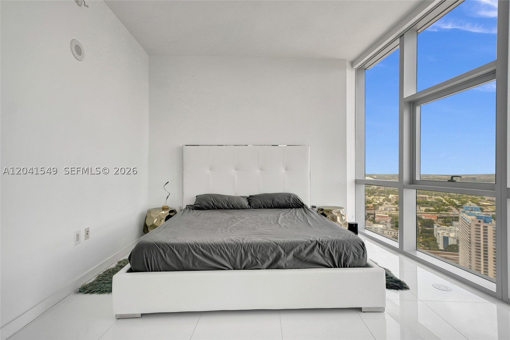 PARAMOUNT MIAMI WORLDCENT - Residential