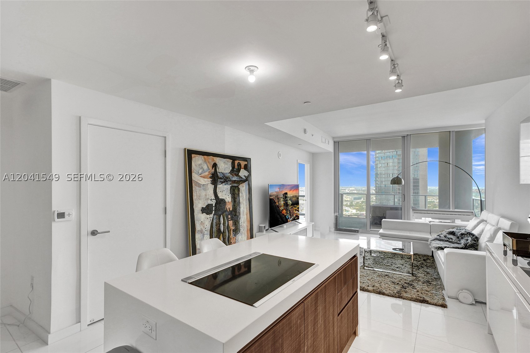 PARAMOUNT MIAMI WORLDCENT - Residential