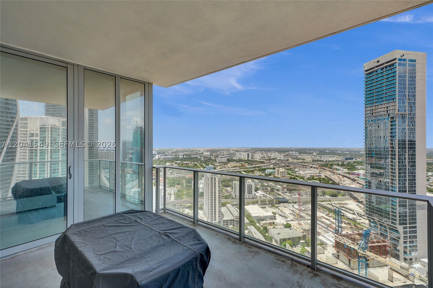 PARAMOUNT MIAMI WORLDCENT - Residential