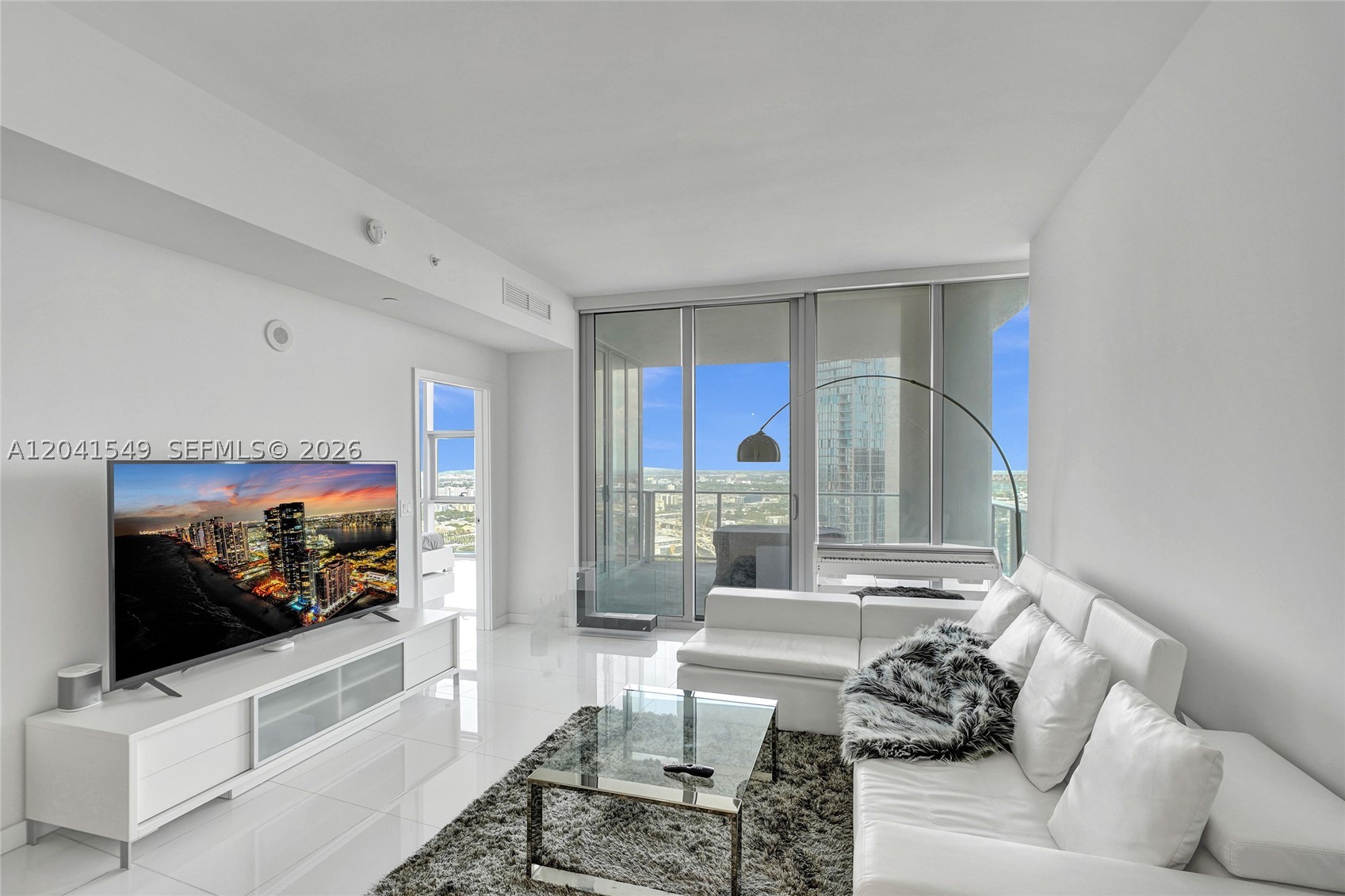 PARAMOUNT MIAMI WORLDCENT - Residential