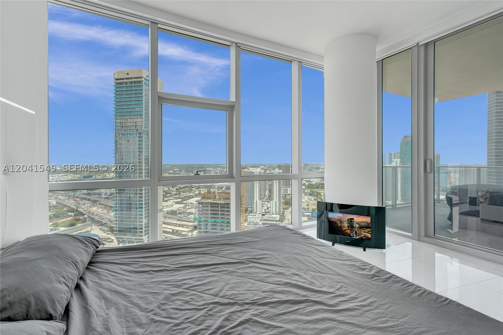 PARAMOUNT MIAMI WORLDCENT - Residential