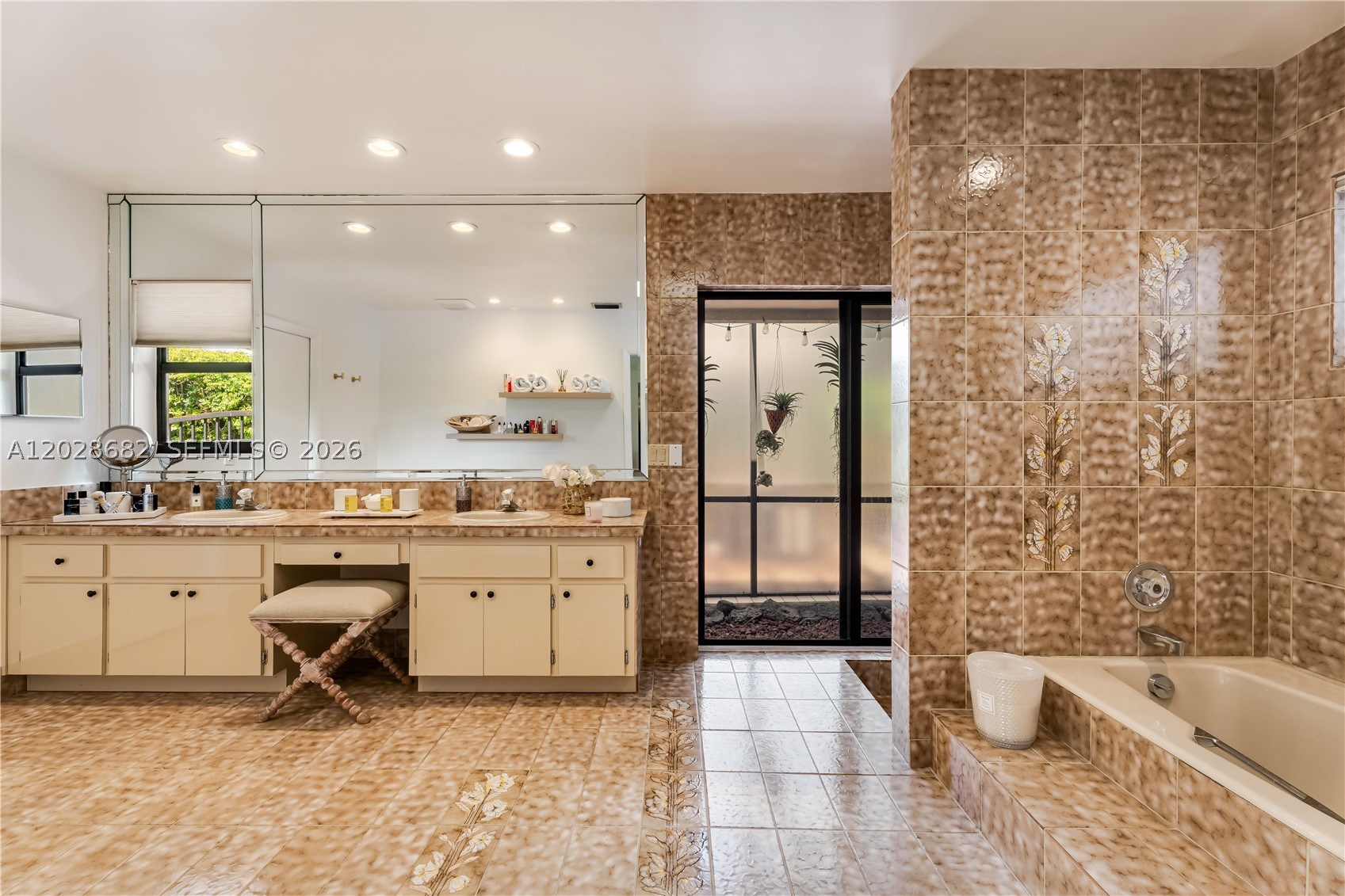 MANGO LANE ESTATES - Residential