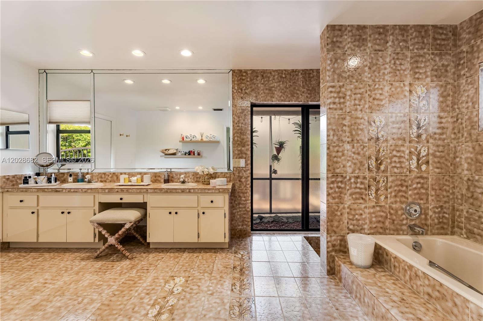MANGO LANE ESTATES - Residential