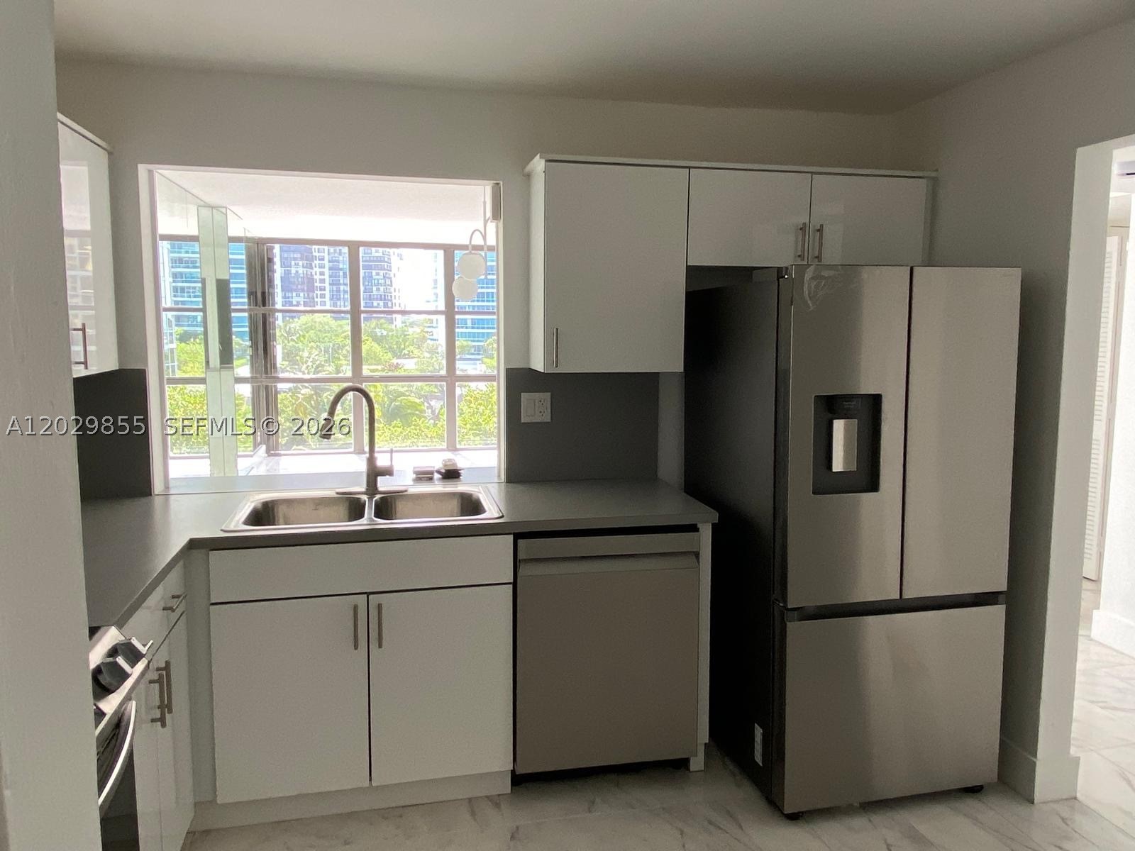 BRICKELL PLACE PHASE II C - Residential