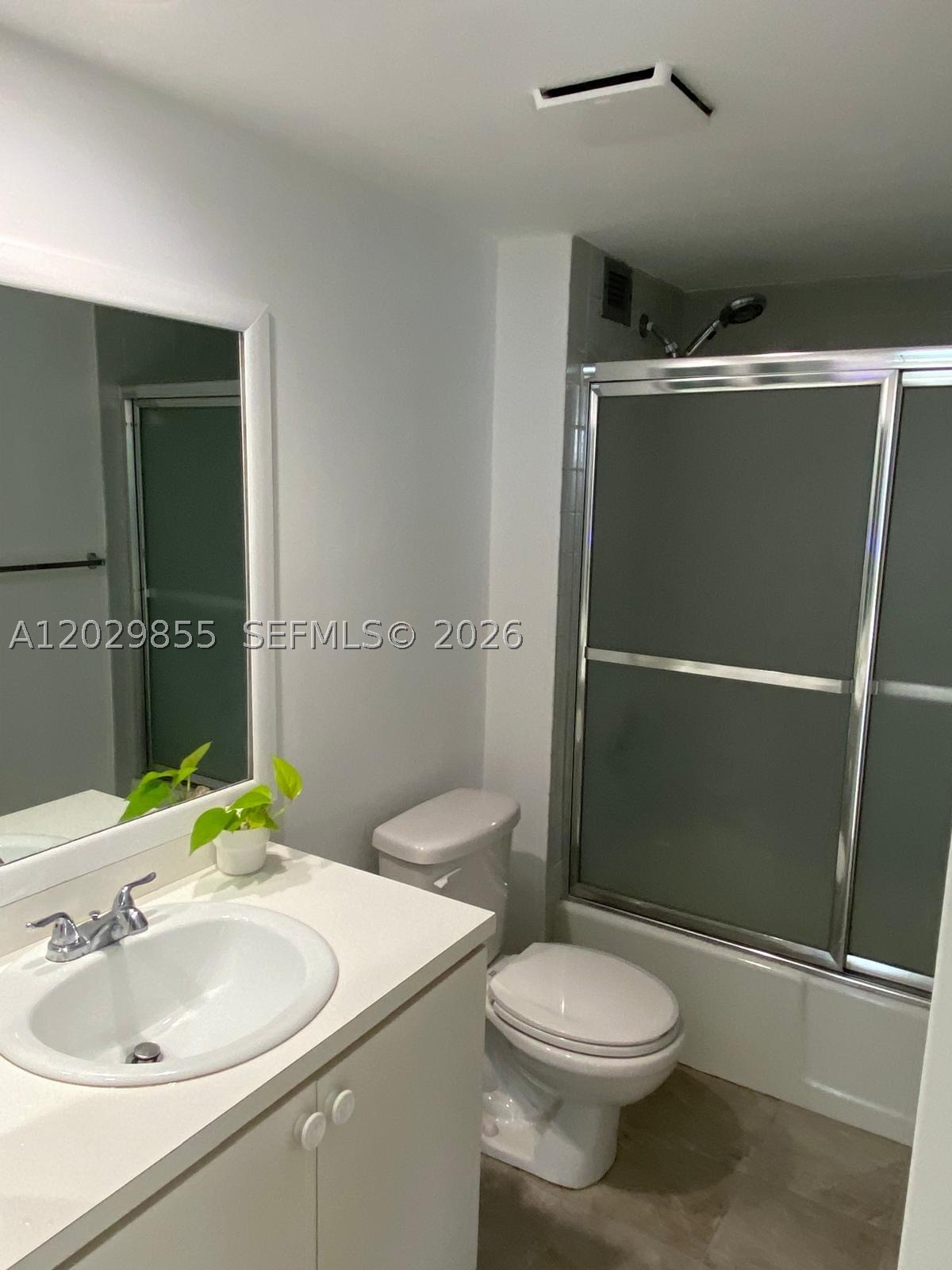 BRICKELL PLACE PHASE II C - Residential